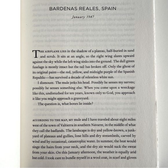 BOOK, NOVEL, “Her Last Flight”, Beatriz Williams, NYT Bestselling Author… - Picture 4 of 13